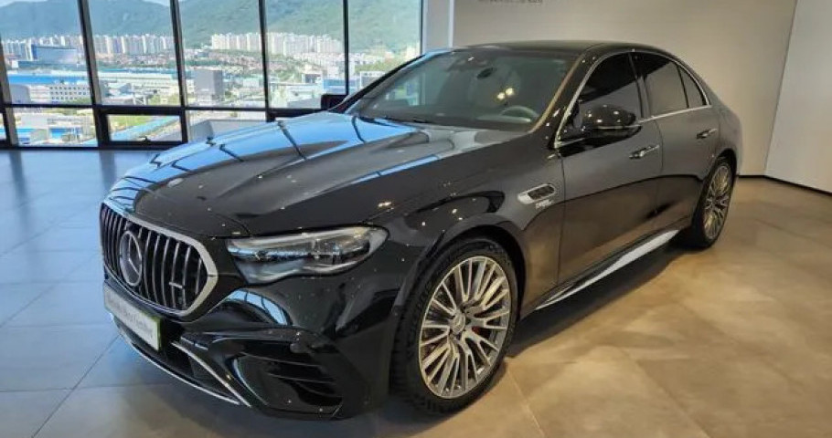 Mercedes-Benz E-Class 
