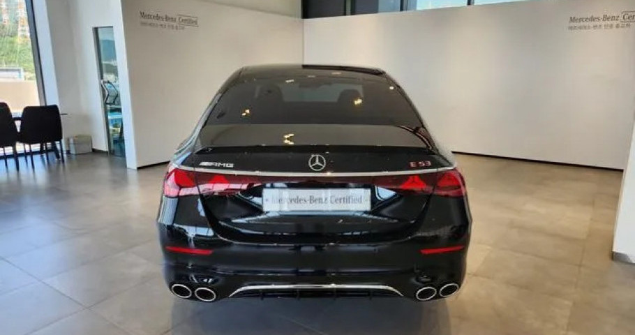 Mercedes-Benz E-Class 