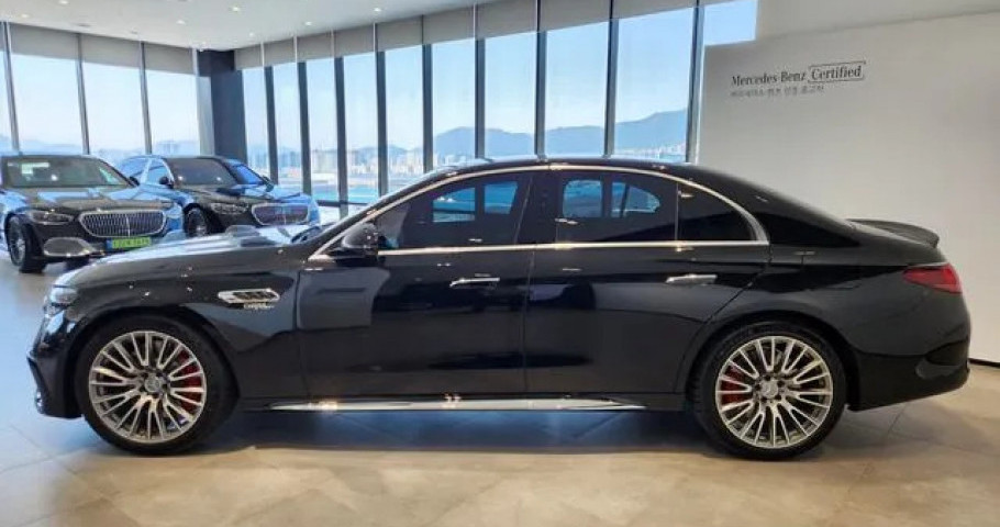Mercedes-Benz E-Class 