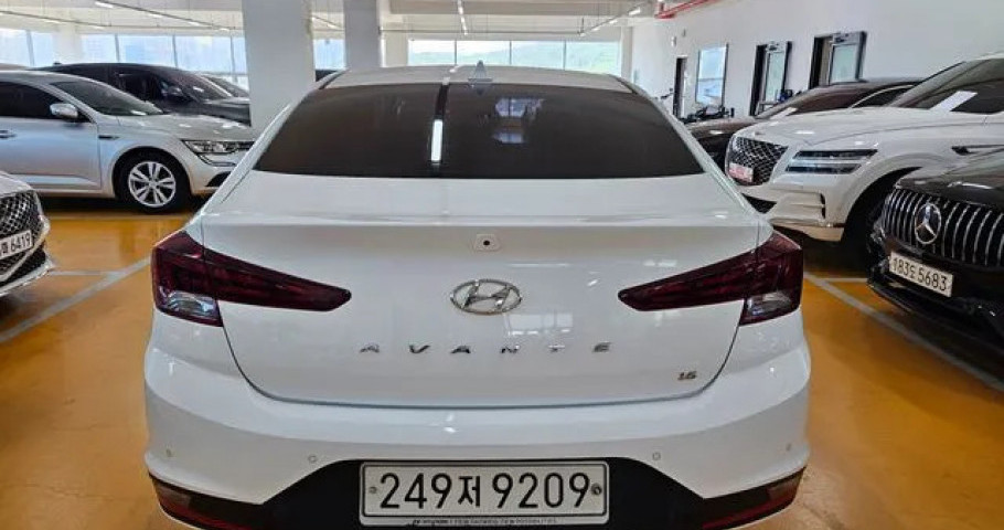 Hyundai Avante (Elantra) 