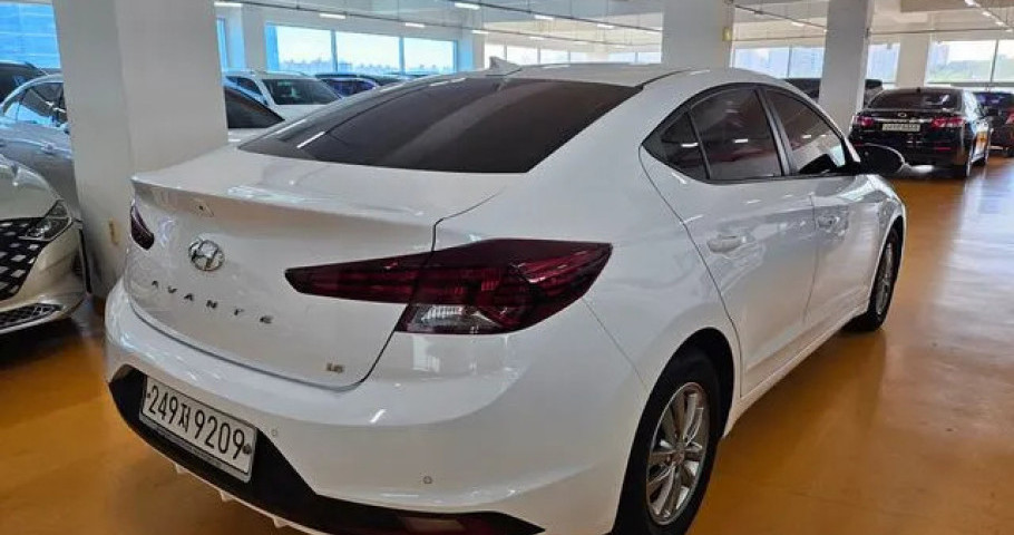Hyundai Avante (Elantra) 