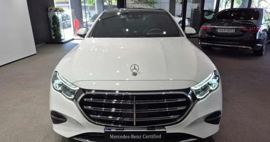 Mercedes-Benz E-Class 