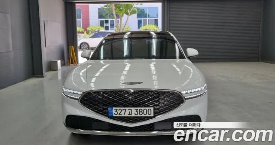 Genesis G90 