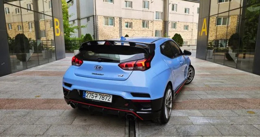 Hyundai Veloster 