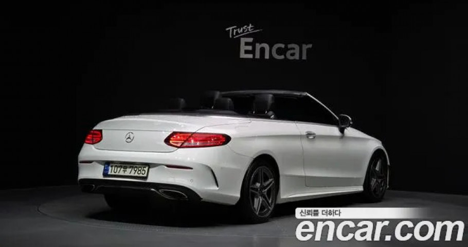 Mercedes-Benz C-Class 