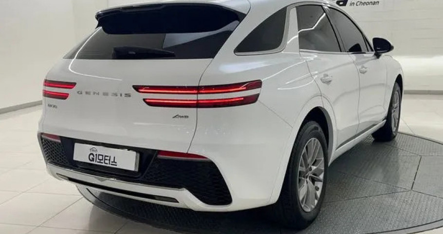 Genesis Gv70 