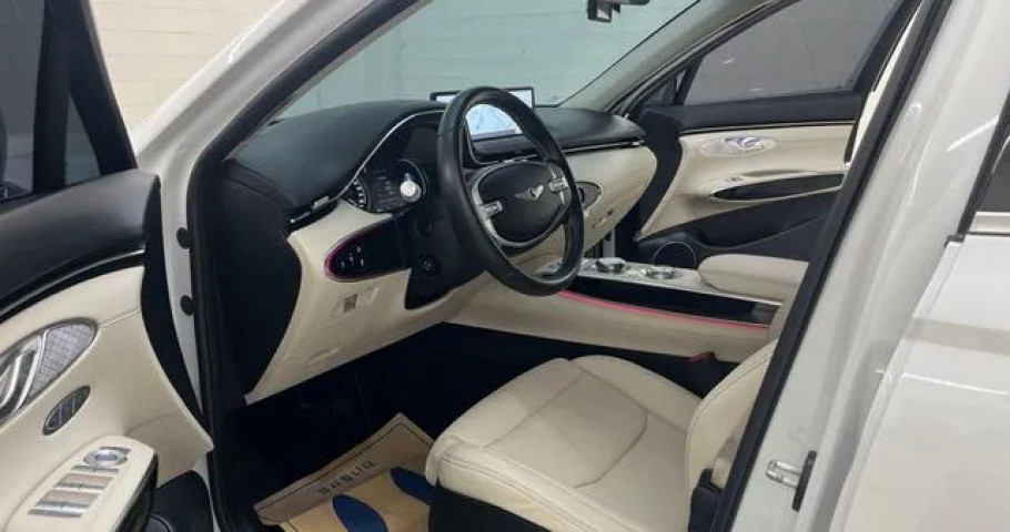 Genesis Gv70 