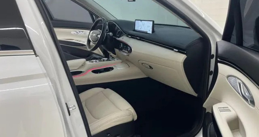 Genesis Gv70 