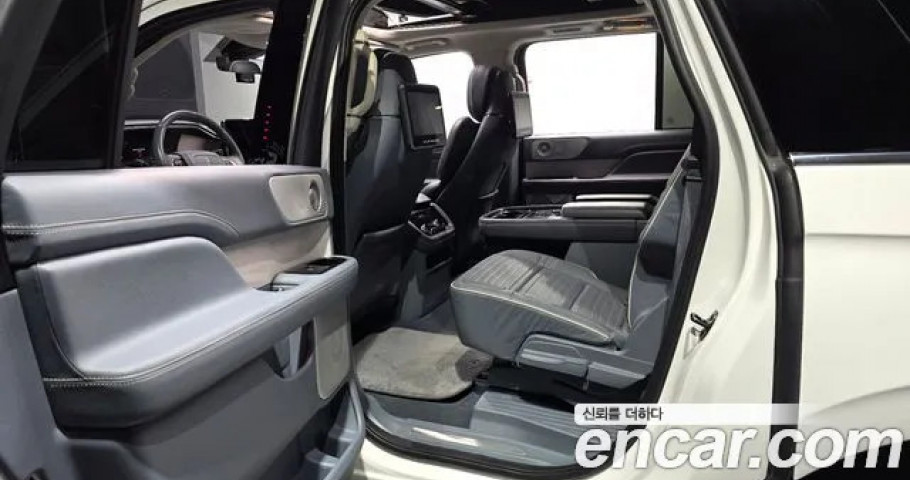 Lincoln Navigator 