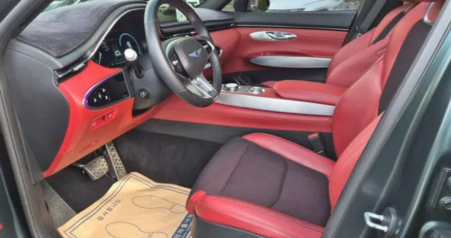 Genesis Gv70 