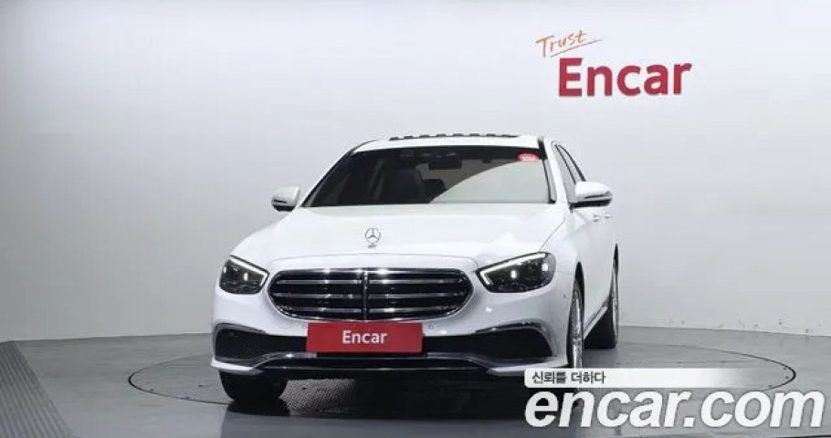 Mercedes-Benz E-Class 