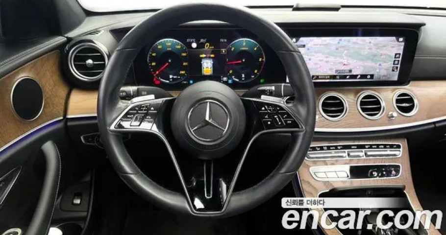 Mercedes-Benz E-Class 