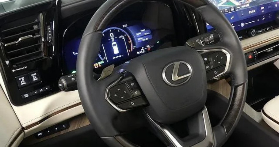 Lexus Lm 