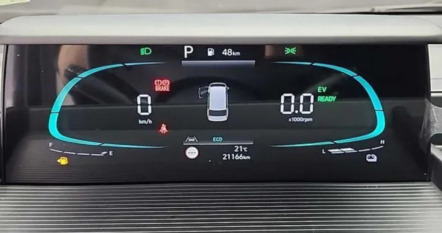 Hyundai Staria 