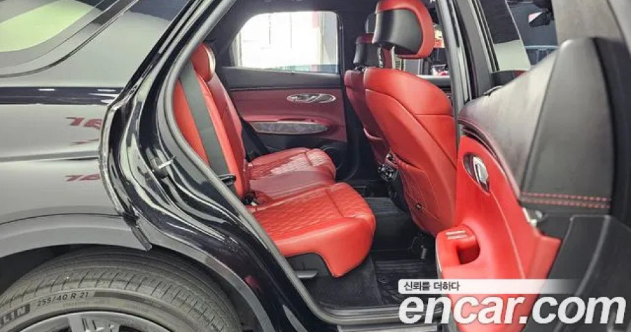 Genesis Gv70 