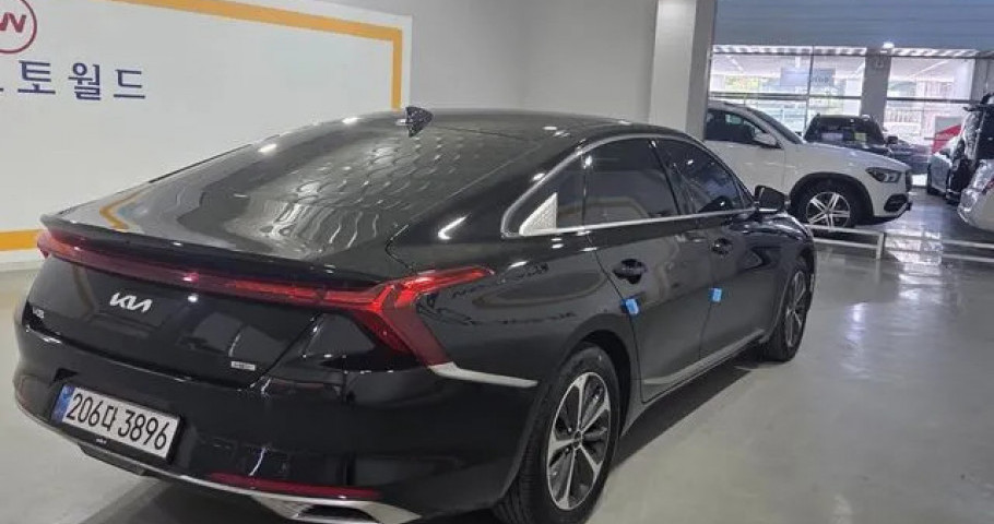Kia K8 