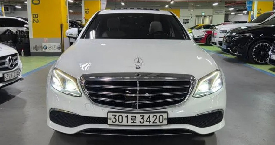 Mercedes-Benz E-Class 