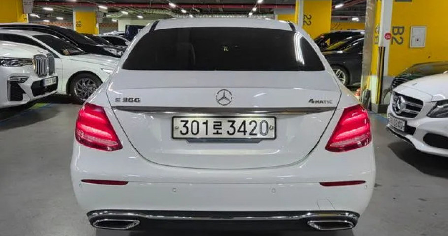 Mercedes-Benz E-Class 