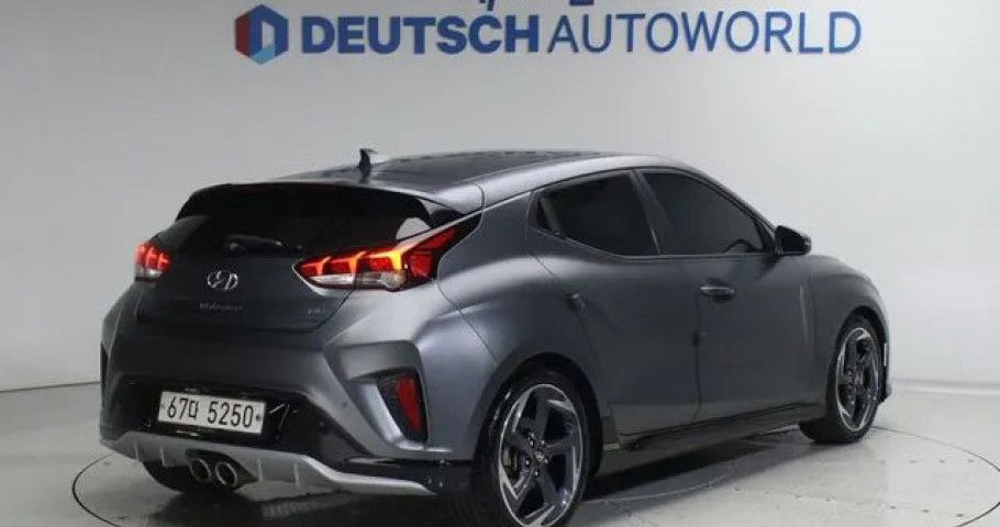 Hyundai Veloster 
