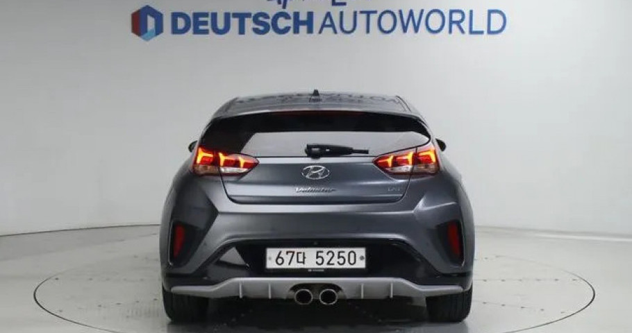 Hyundai Veloster 