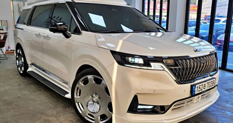 Kia Carnival 