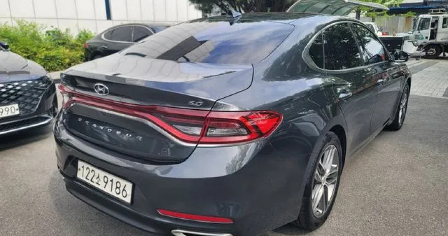 Hyundai Grandeur 