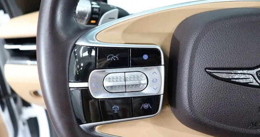 Genesis G90 