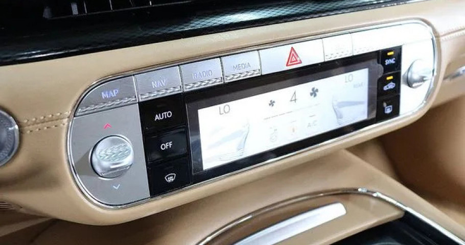 Genesis G90 