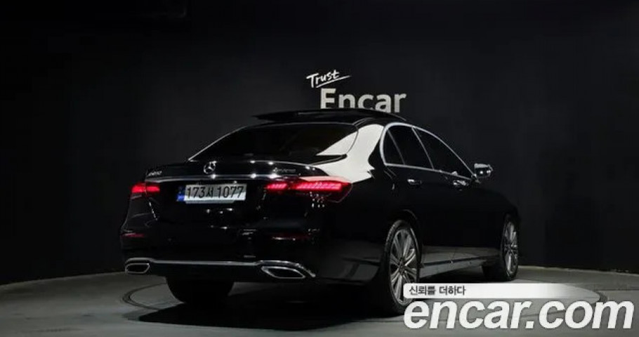 Mercedes-Benz E-Class 
