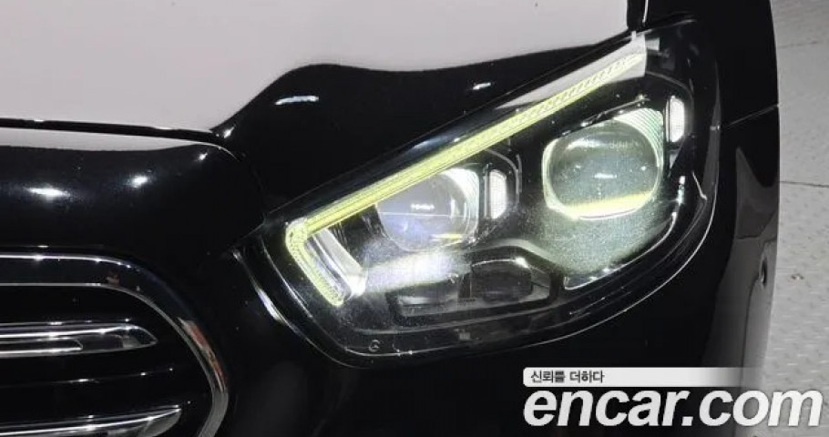 Mercedes-Benz E-Class 