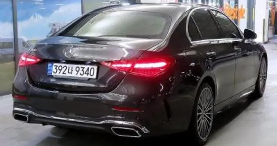 Mercedes-Benz C-Class 