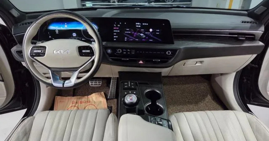 Kia K8 