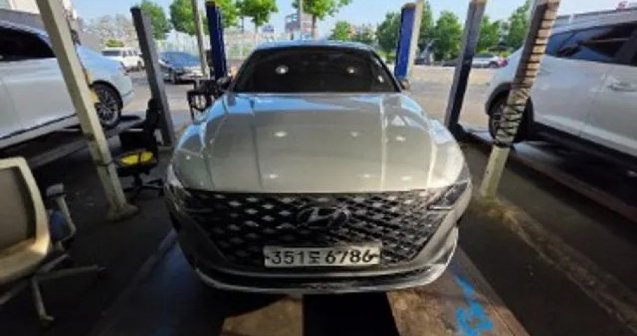 Hyundai Grandeur 