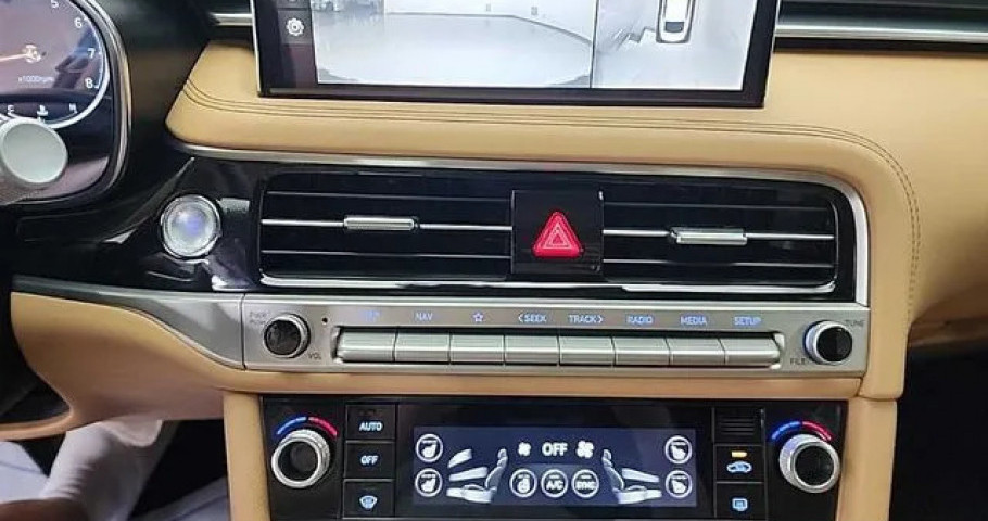 Genesis G70 