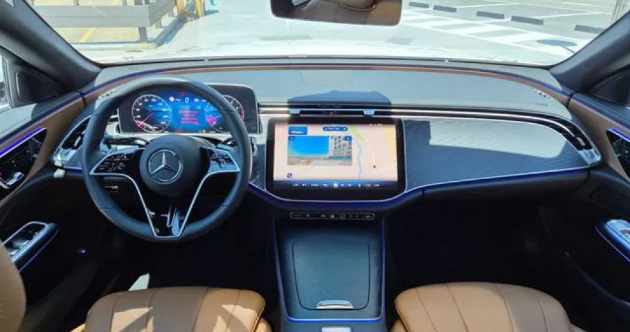 Mercedes-Benz E-Class 
