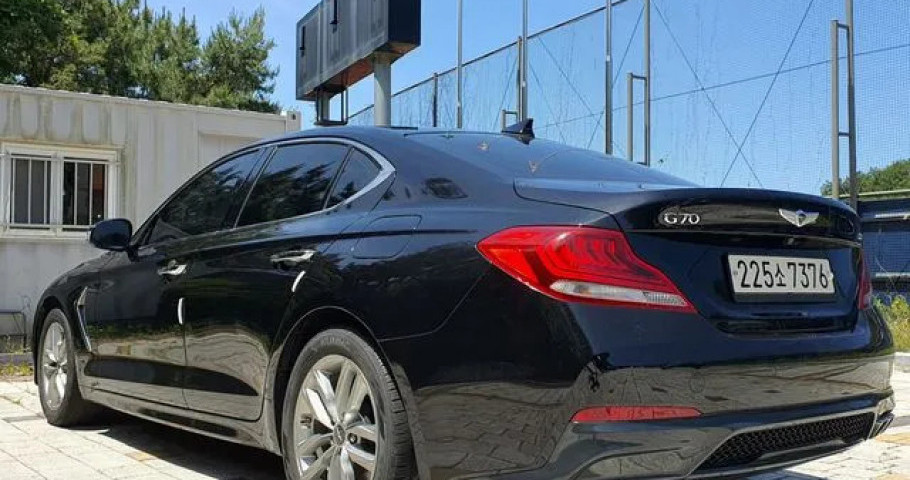 Genesis G70 