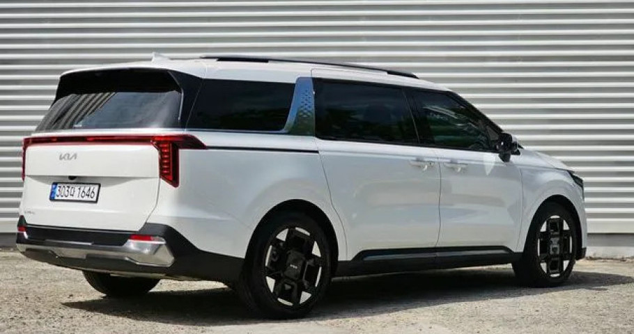 Kia Carnival 
