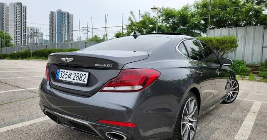 Genesis G70 