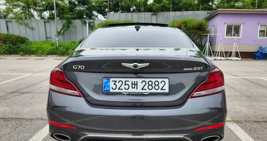 Genesis G70 