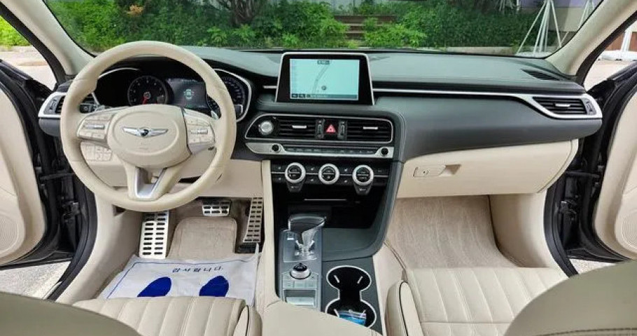 Genesis G70 