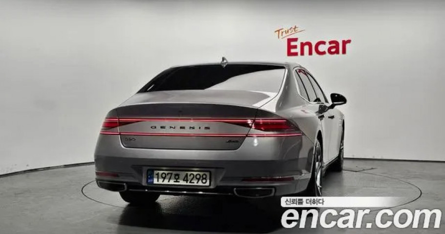 Genesis G90 