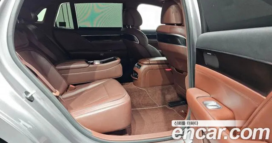 Genesis G90 
