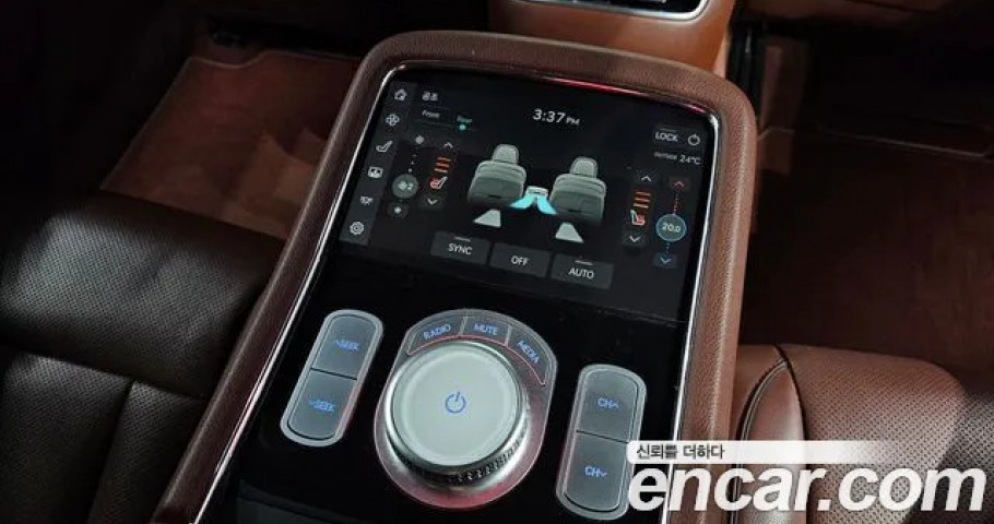 Genesis G90 