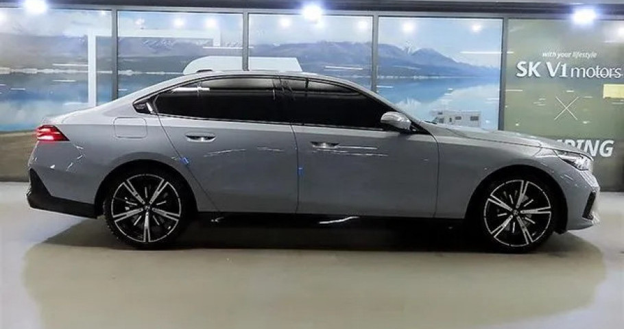 Bmw 5-Series 