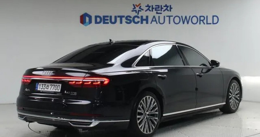 Audi A8 