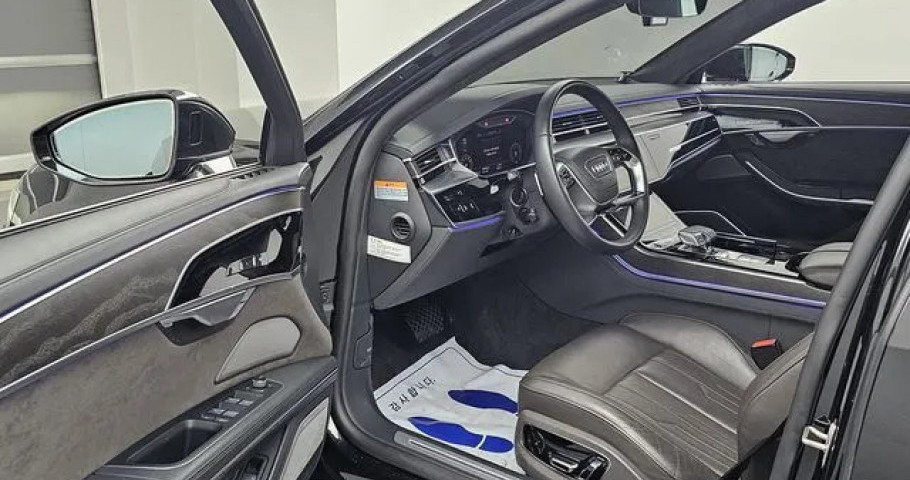 Audi A8 