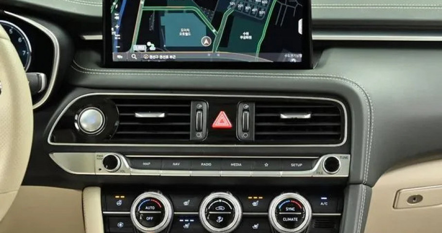 Genesis G70 