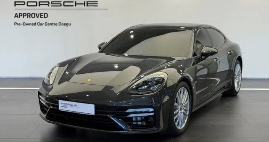 Porsche Panamera 