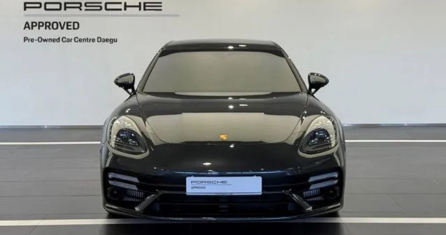 Porsche Panamera 