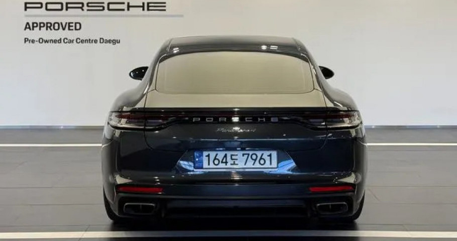 Porsche Panamera 